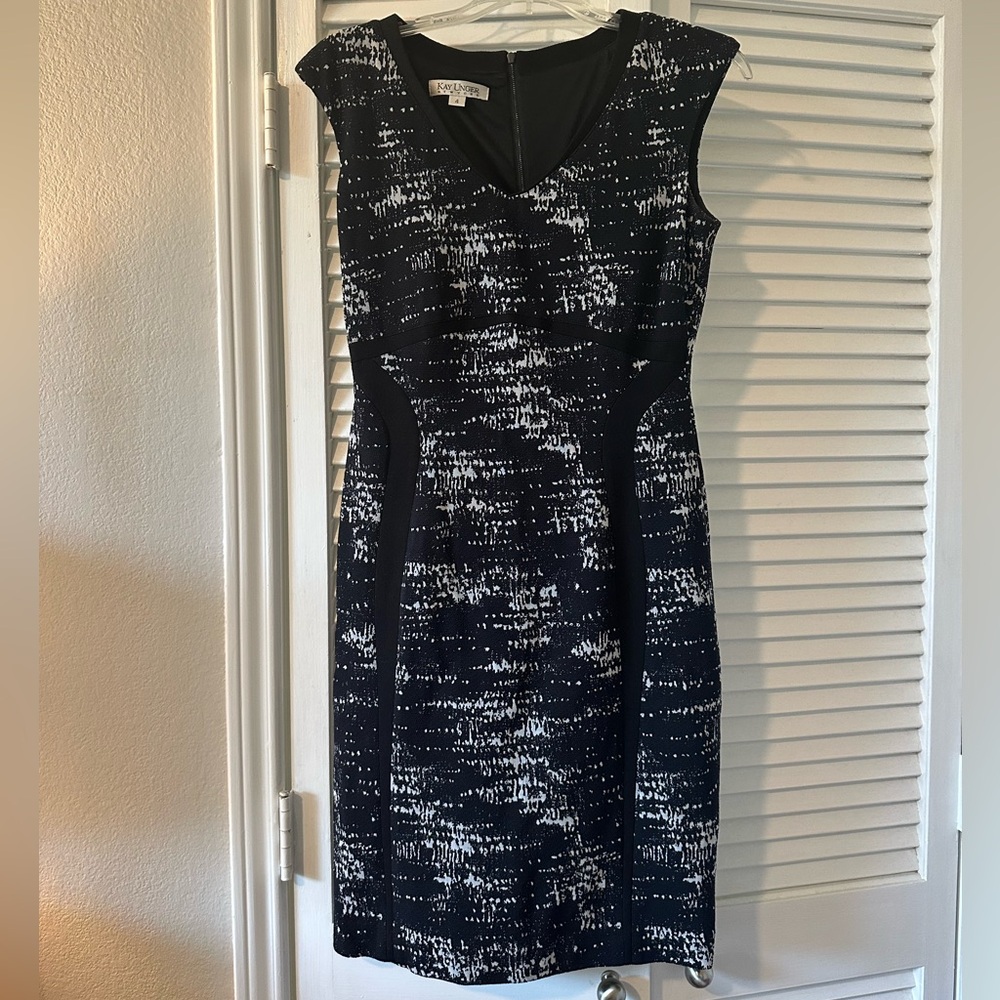 Kay Unger Black and White Textured Sheath Dress